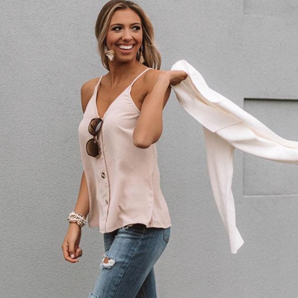 🎉HP🎉NEW SIZE S Button Trendy Shift Tank Top